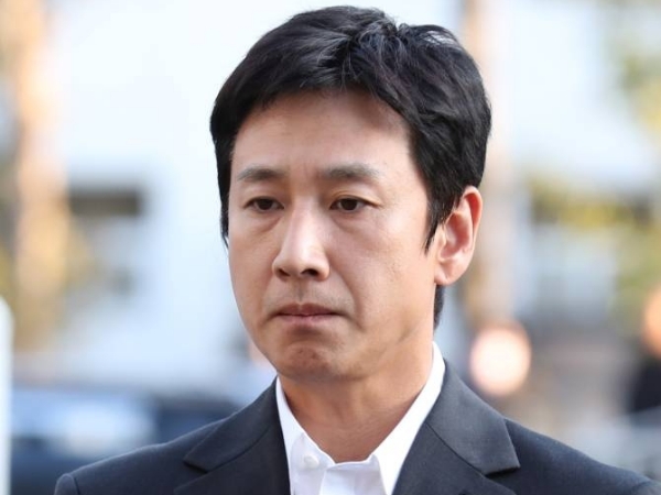 BREAKING NEWS: Lee Sun Kyun Ditemukan Meninggal Dunia