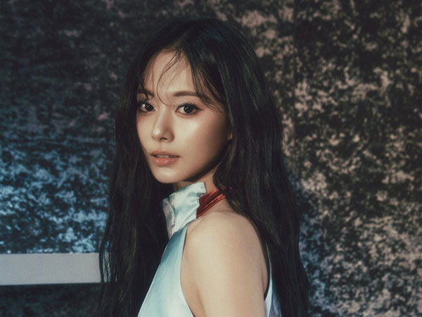 Tzuyu TWICE Resmi Debut Solo dengan 'aboutTZU'