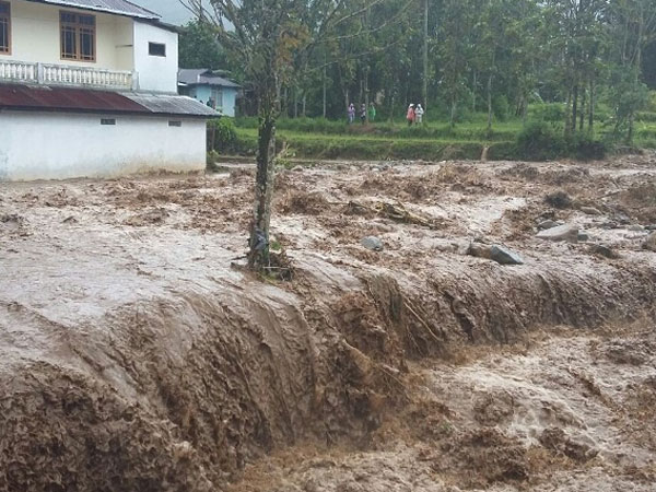 Solok Sumatera Barat Dilanda Banjir Bandang, Satu Orang Tewas