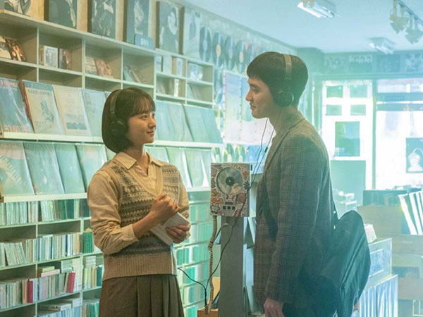 Film Romantis D.O EXO dan Won Jin Ah 'Secret' Bakal Tayang Januari 2025