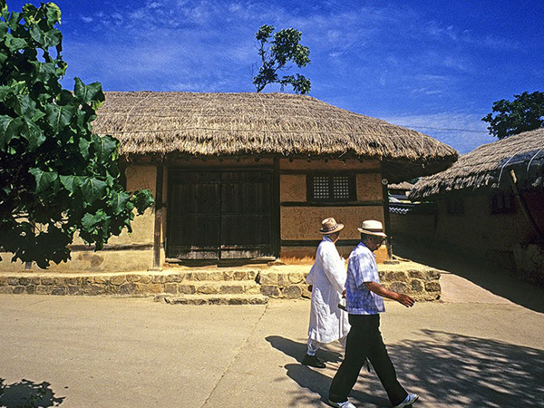 Sensasi Menginap Di Rumah Tradisional Korea Selatan